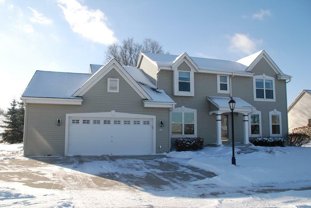 Property Photo:  1133 Sandpiper Dr  WI 53066-2363 