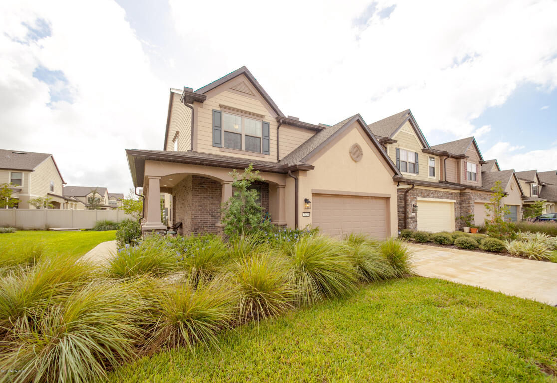 Property Photo:  7020 Butterfield Court  FL 32258 