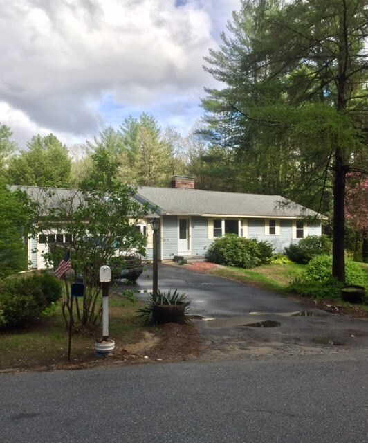 Property Photo:  7 Elk Drive  NH 03110 
