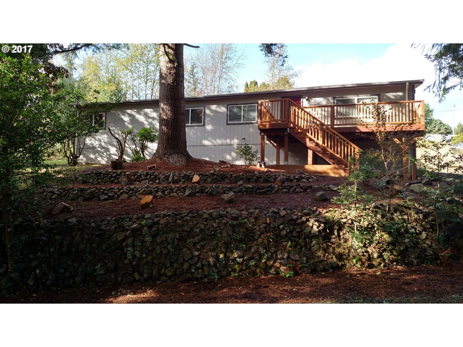 Property Photo:  580 Orchard St  OR 97016 