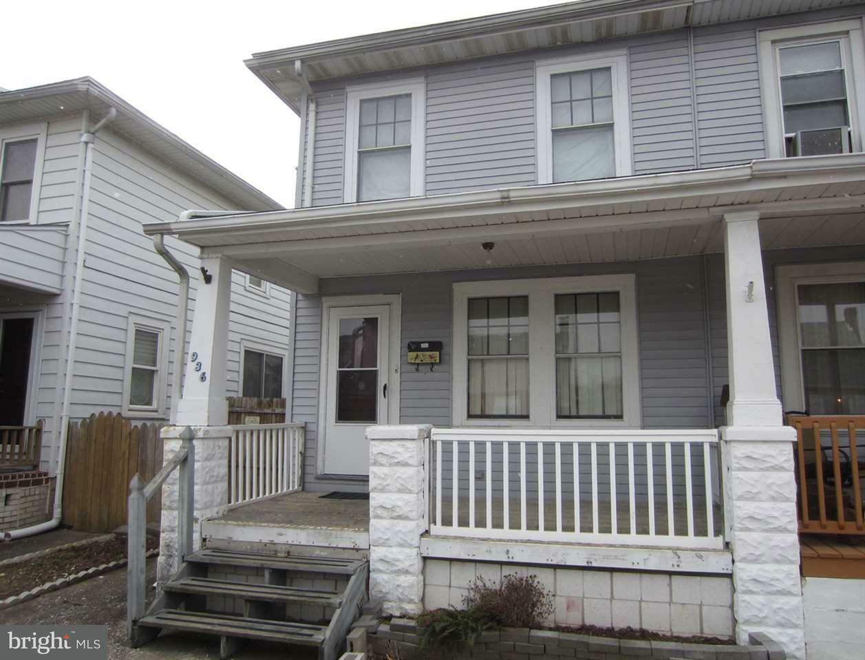 Property Photo:  936 E Poplar Street  PA 17403 