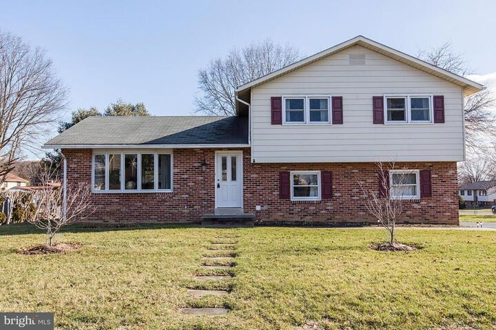 489 Parkwynne Road  Lancaster PA 17601 photo