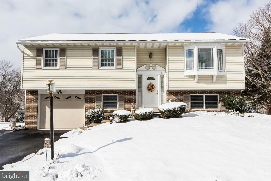 Property Photo:  2280 Bob White Lane  PA 17601 