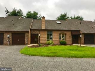 Property Photo:  98 Westview Manor  PA 17408 