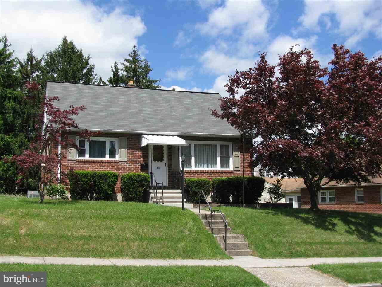 Property Photo: 315 E Roosevelt Avenue PA 17057