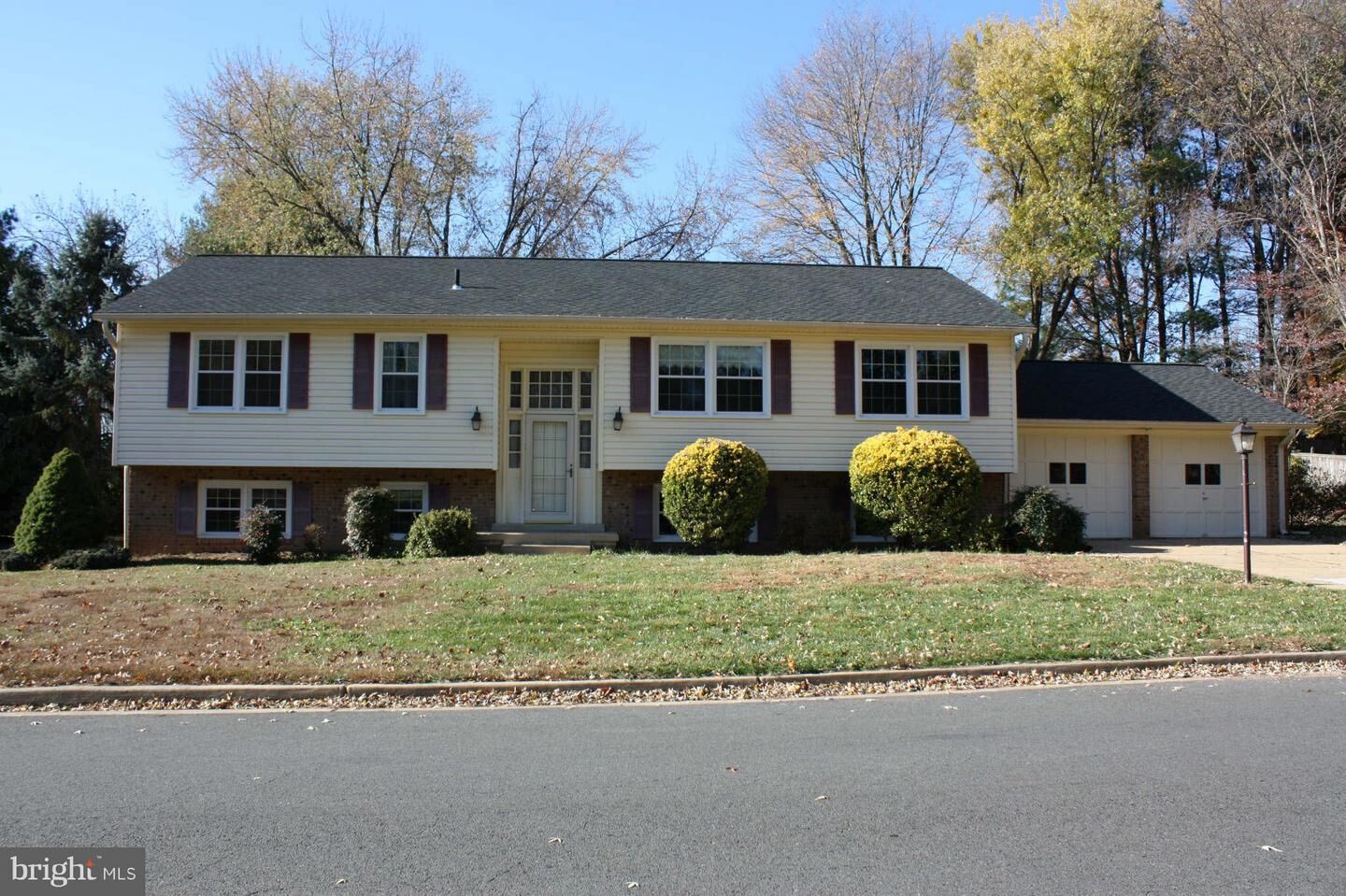 Property Photo:  2534 Oak Valley Drive  VA 22181 