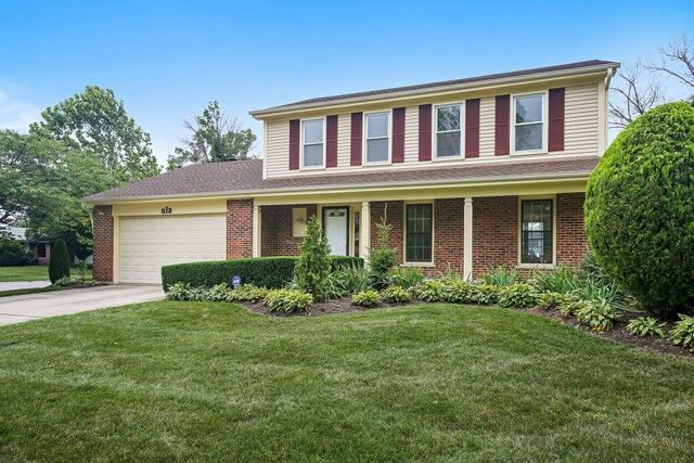 Property Photo:  813 Andermann Lane  IL 60561 