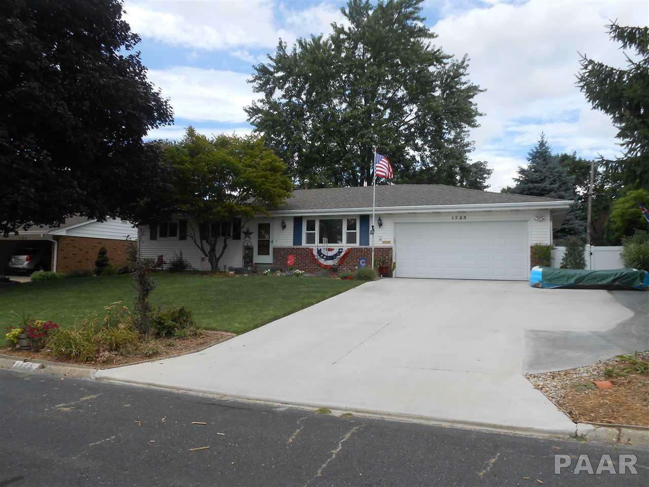 Property Photo:  1725 W Lake  IL 61614 