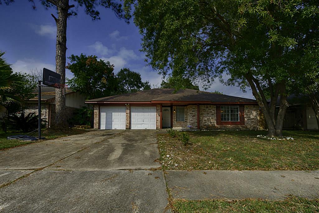 Property Photo:  7314 Strawbridge Lane  TX 77040 