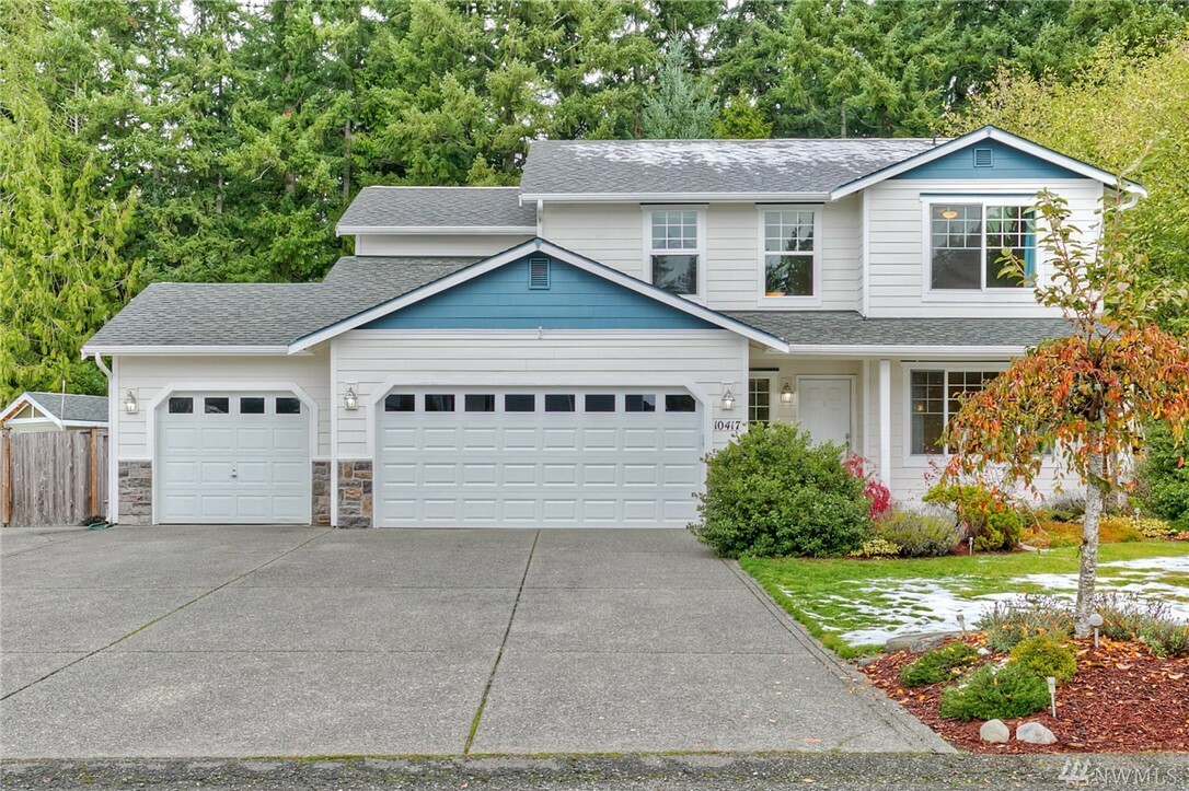 Property Photo:  10417 248th St Ct E  WA 98338 