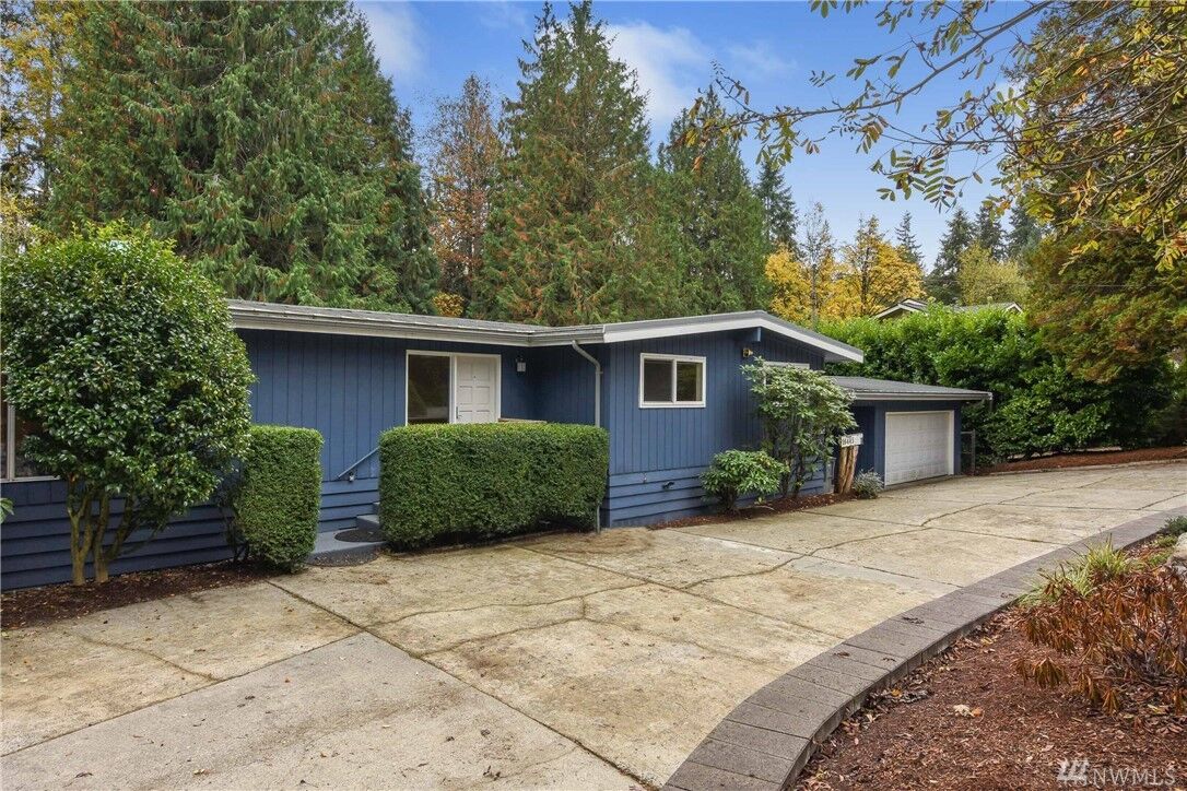 Property Photo: 16445 SE 34th St WA 98008
