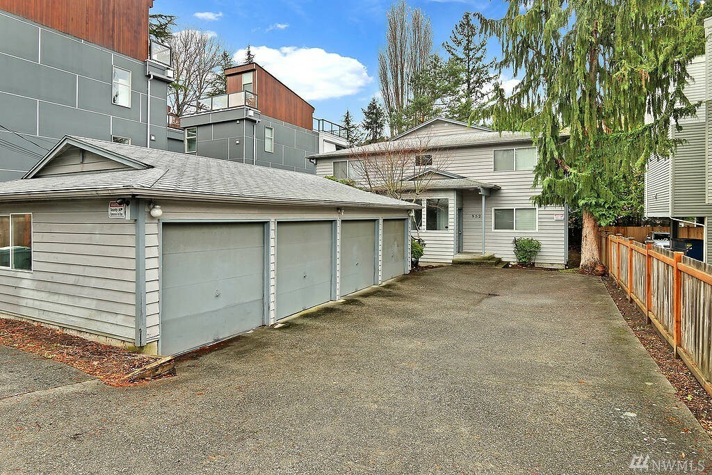 Property Photo:  9522 8th Ave NW  WA 98117 