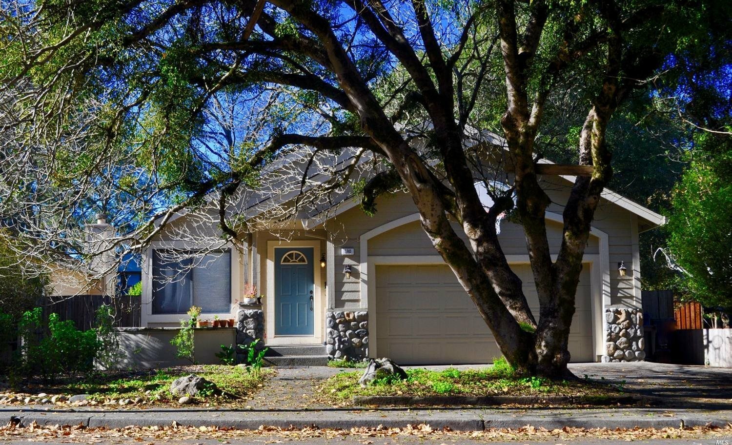 Property Photo:  580 Harrison Street  CA 95472 