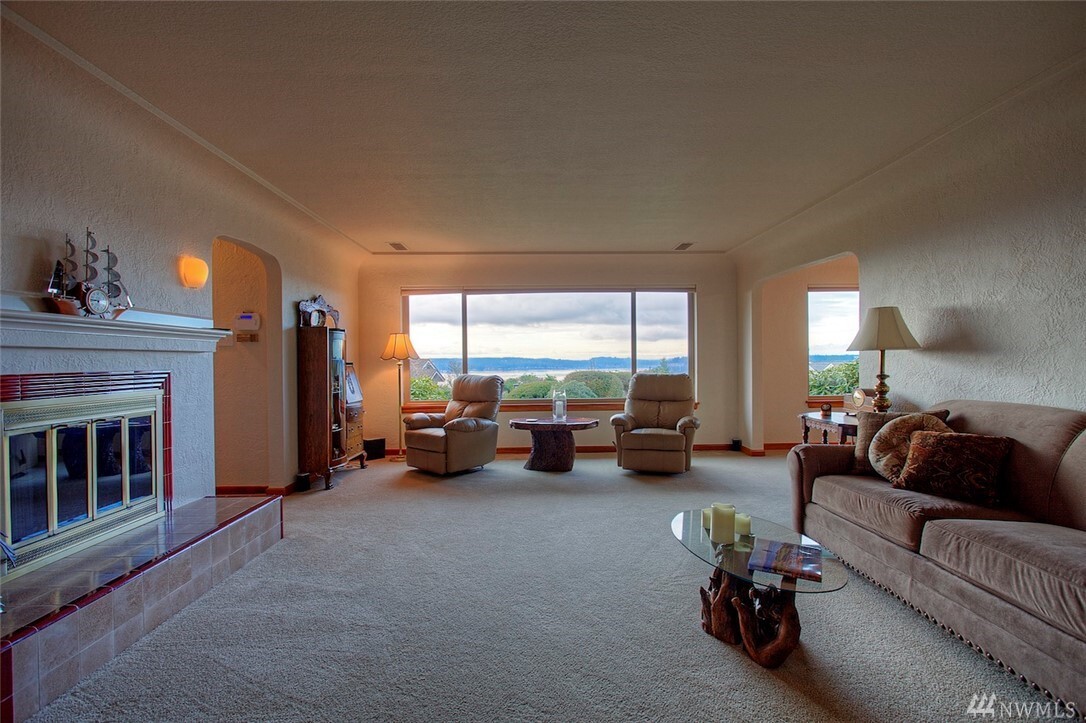 Property Photo: 1261 S Fernside Dr WA 98465
