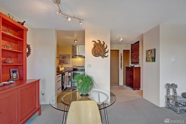 Property Photo:  9030 Seward Park Ave S 510  WA 98118 