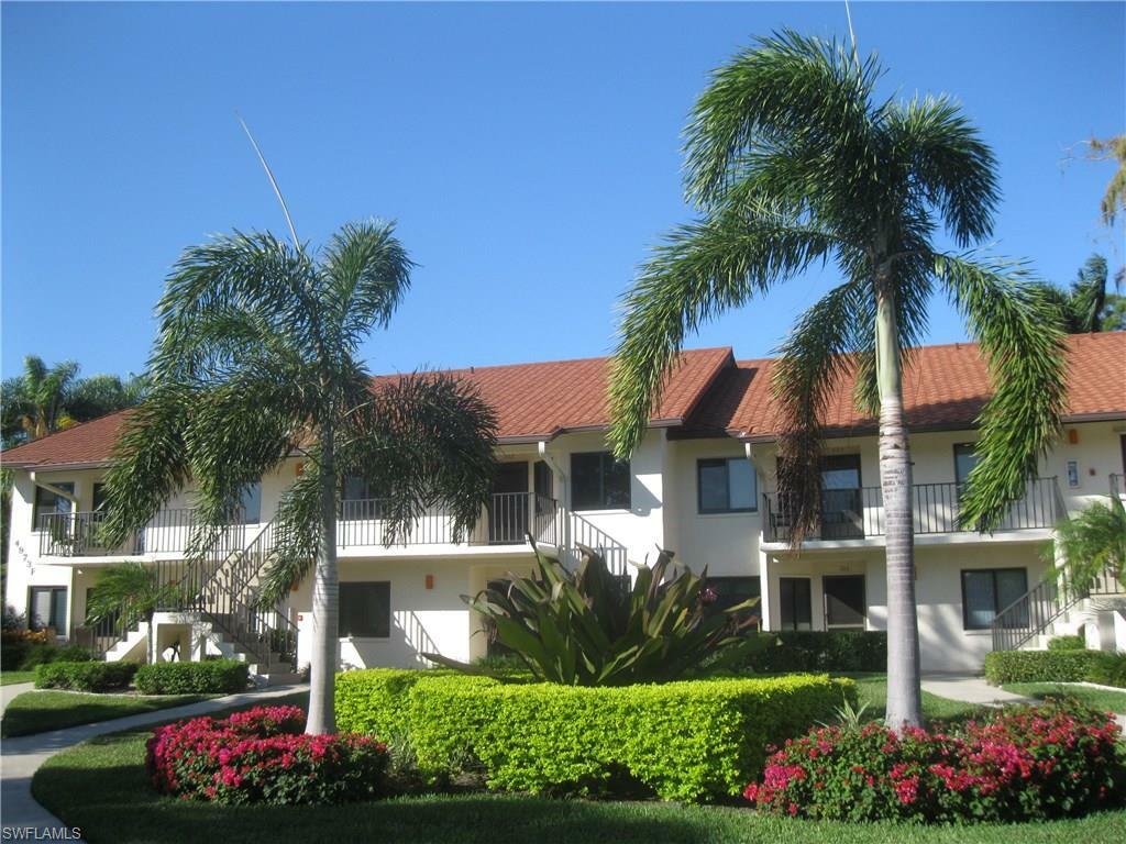 Property Photo: 4973 Pepper Cir 102-F FL 34113