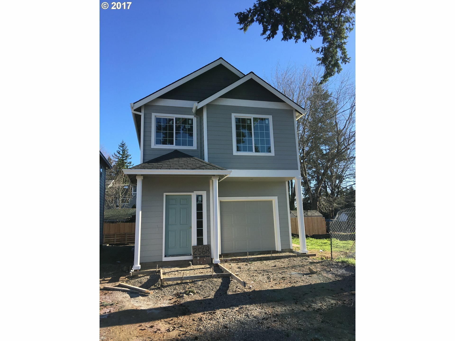 Property Photo:  2568 SE 168th Ave  OR 97236 