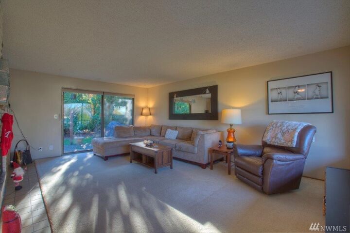 Property Photo:  11437 SE 180th Place  WA 98055 