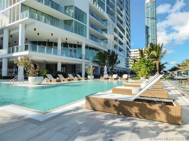 Property Photo: 2900 NE 7 3806 FL 33137