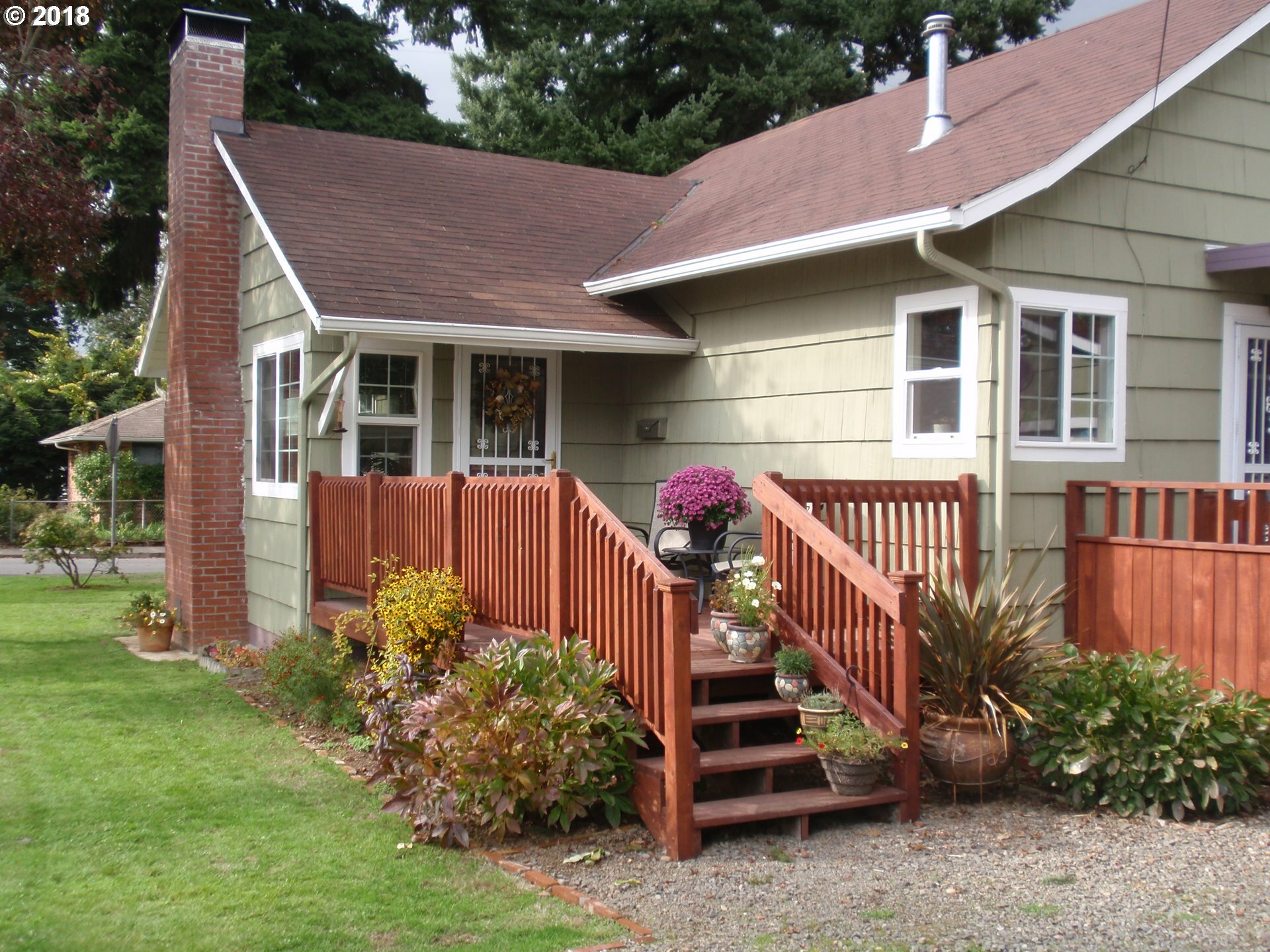 Property Photo:  4260 SE 88th Ave  OR 97266 