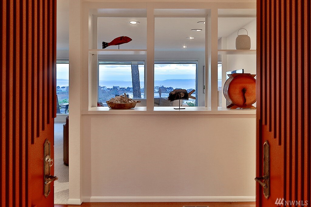Property Photo:  2486 Soundview Dr  WA 98260 