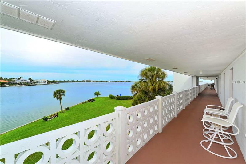 Property Photo:  761 John Ringling Boulevard 36arli  FL 34236 