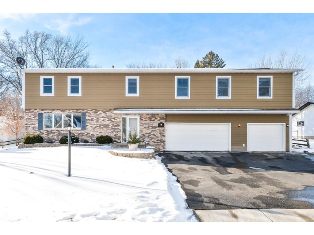 Property Photo: 2121 Grandview Boulevard MN 55364