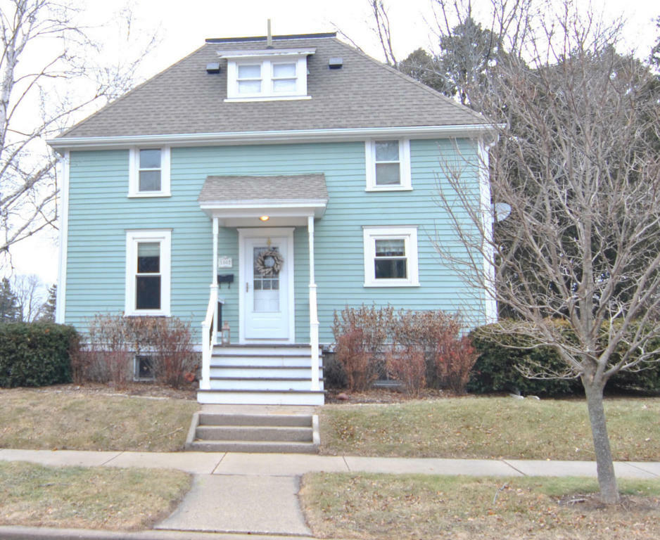 1002 Maple St  Grafton WI 53024 photo