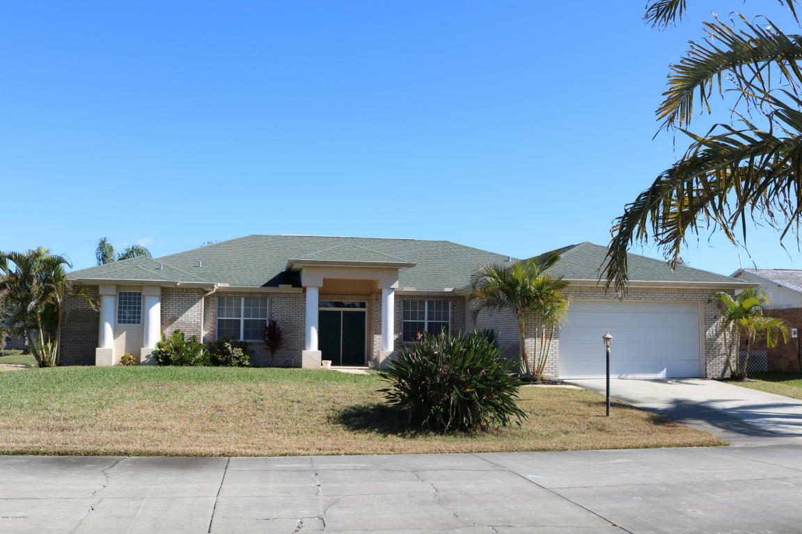 Property Photo:  128 Palm Circle  FL 32940 