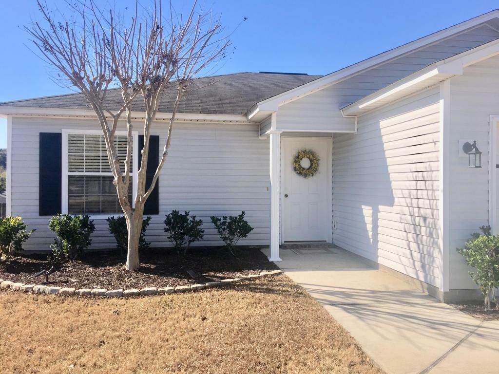 Property Photo:  405 Winddrift Court  FL 32536 