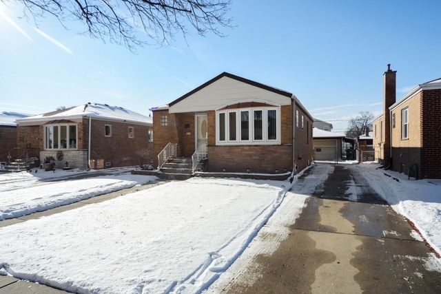 Property Photo:  4216 N Octavia Avenue  IL 60706 