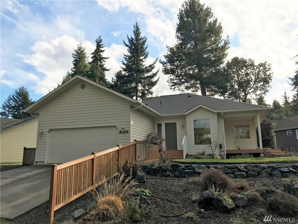 Property Photo:  2016 Westview Dr  WA 98363 