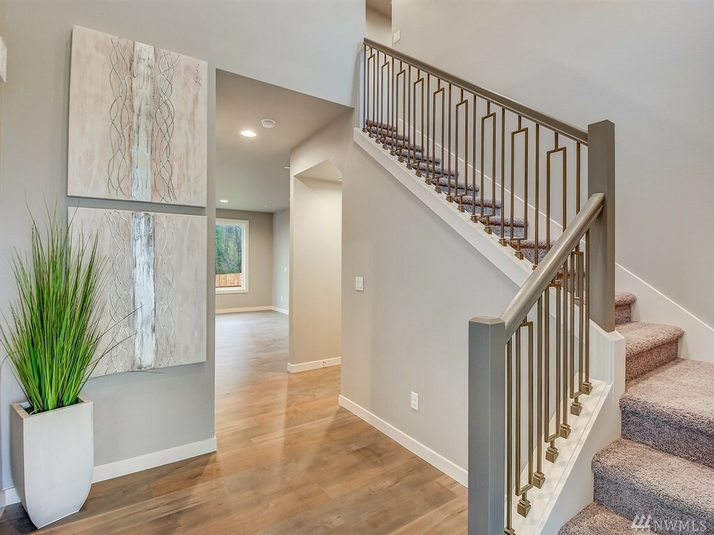 Property Photo: 4815 S 136th St WA 98168