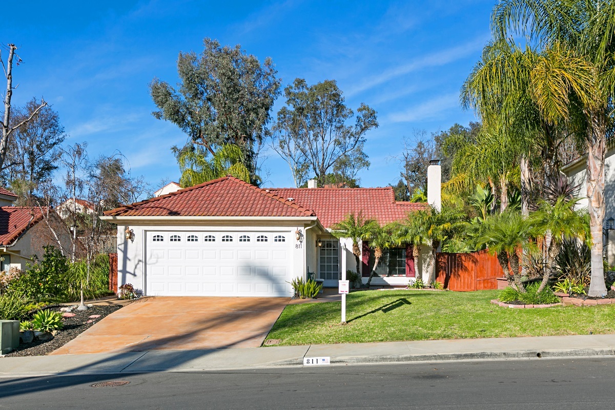 Property Photo: 811 Applewilde Dr. CA 92078