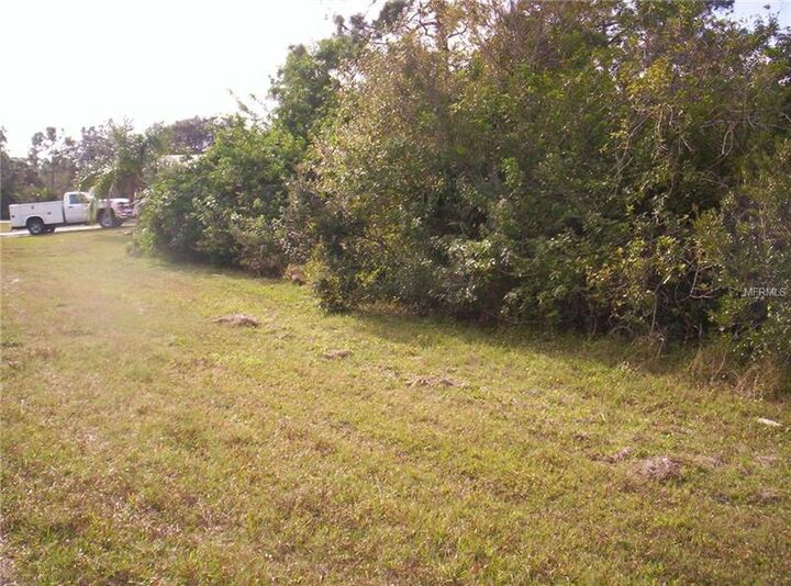 Property Photo: 3039 Gillot Boulevard FL 33981