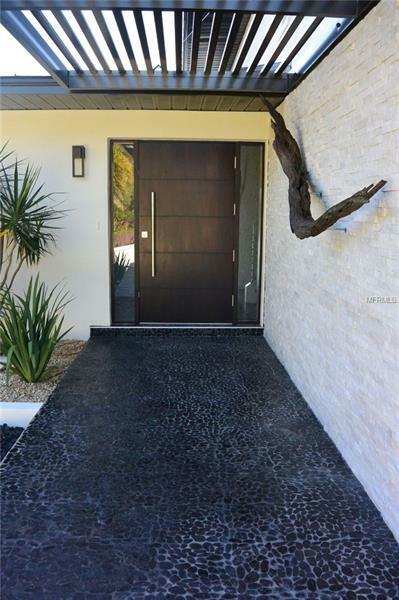 Property Photo: 10101 Tarpon Drive FL 33706