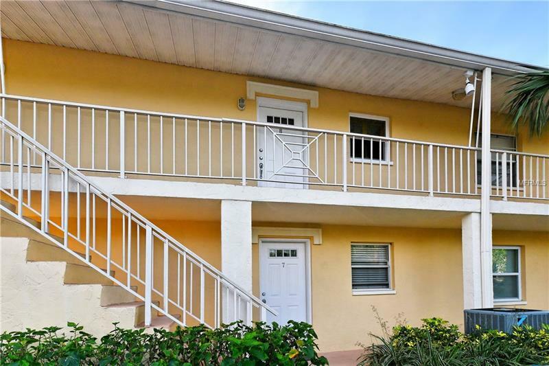 Property Photo: 930 La Costa Circle 8 FL 34237