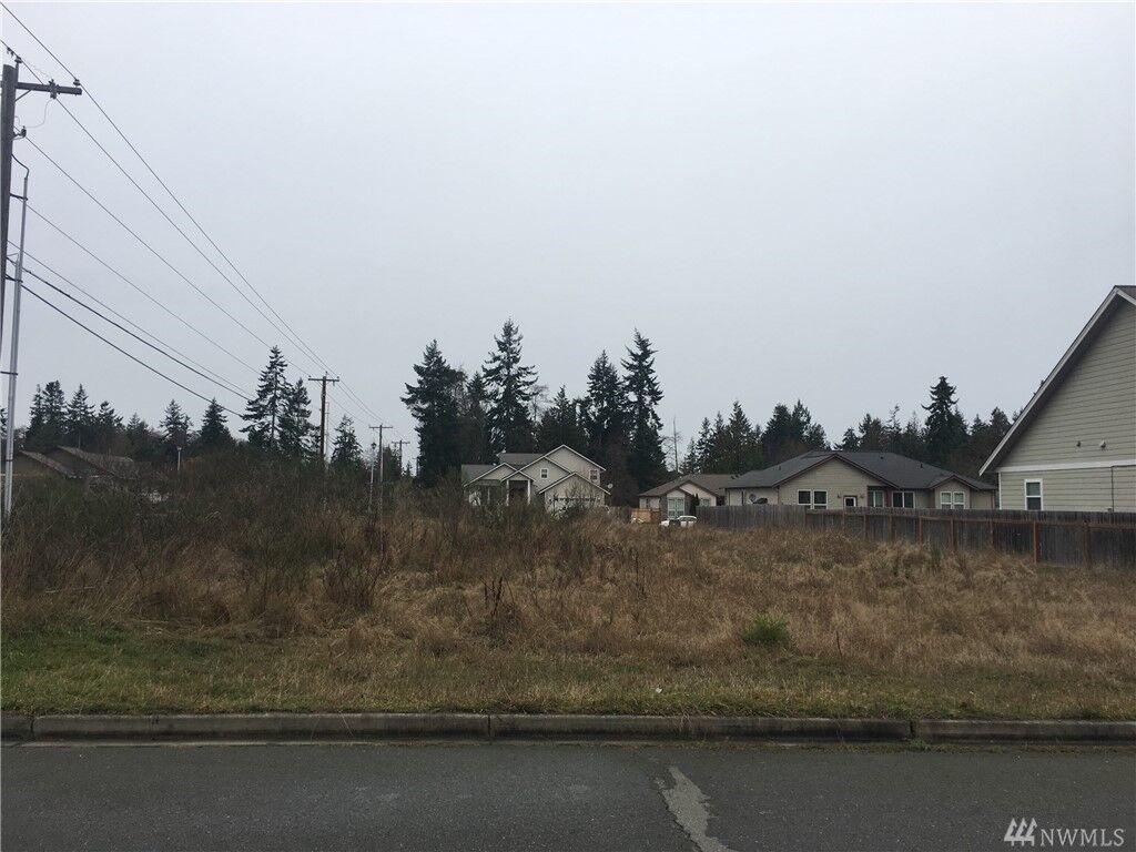 Property Photo: 999 Madeline St WA 98363