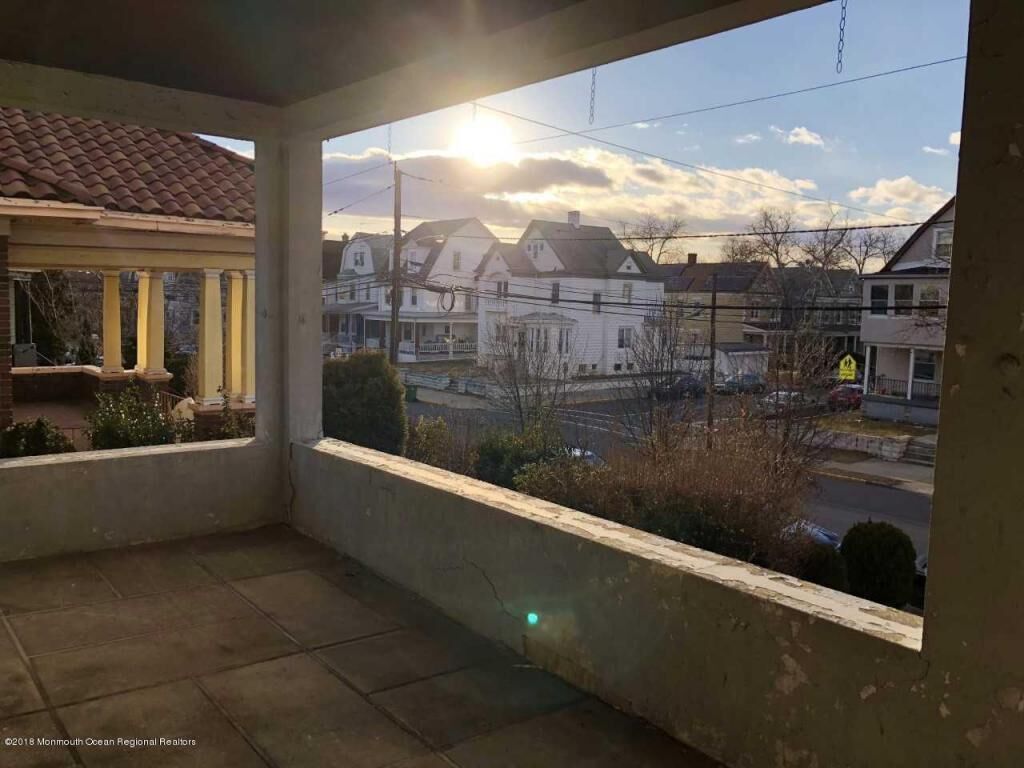 Property Photo:  148 State Street  NJ 08861 