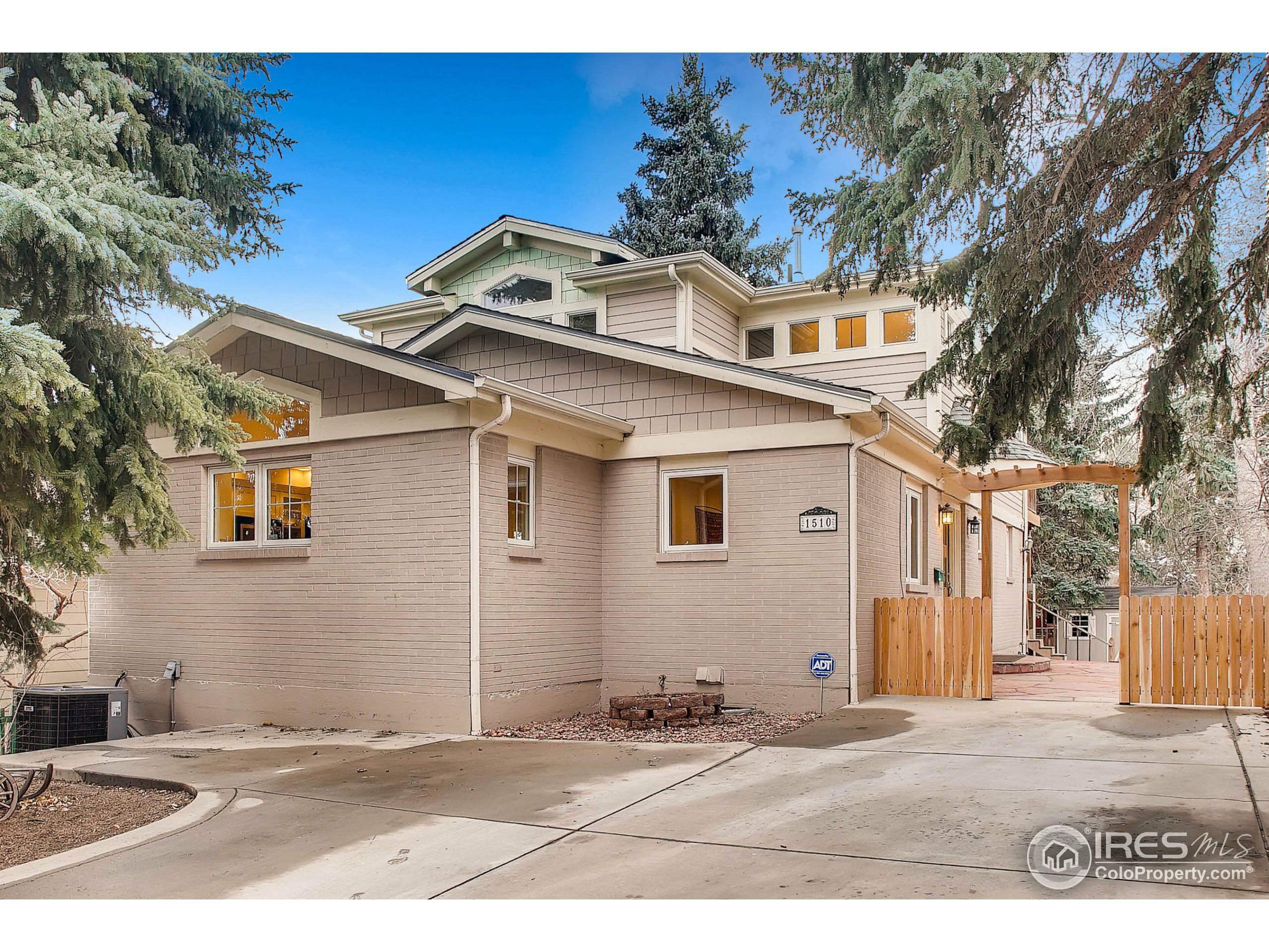 Property Photo:  1510 Bluebell Ave  CO 80302 
