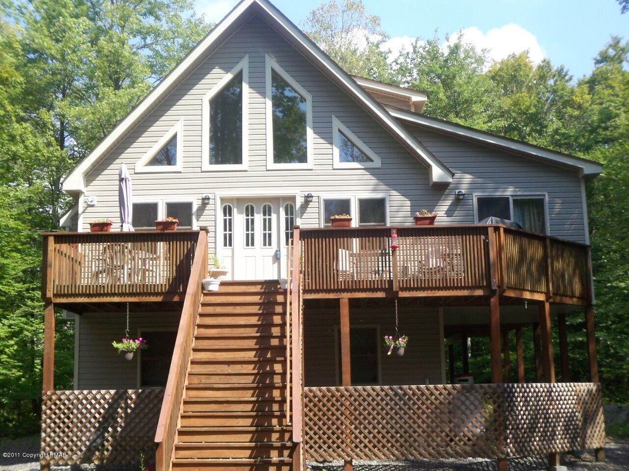 Property Photo: 12 Ogontz Drive PA 18347