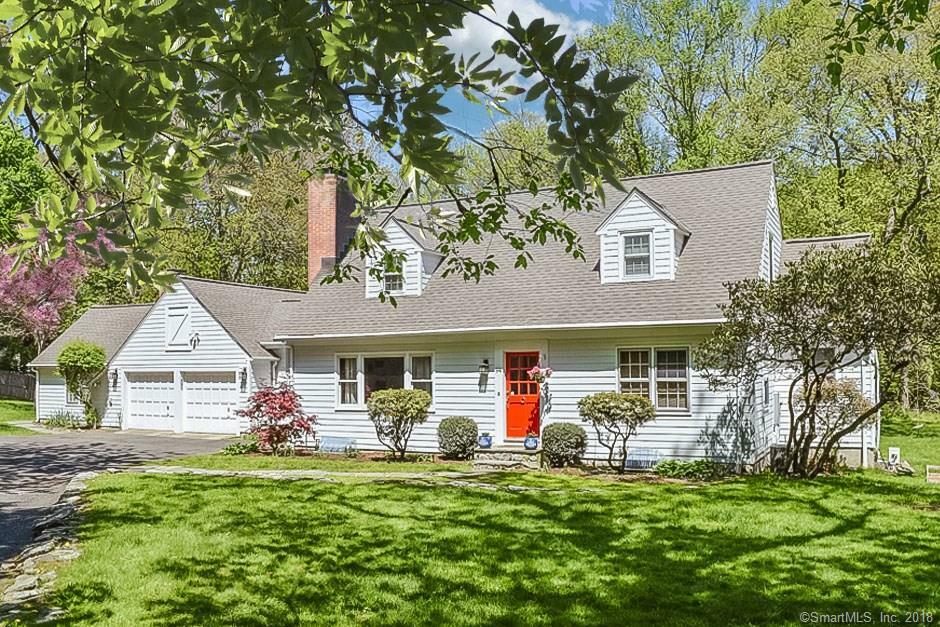 Property Photo:  94 Compo Road North  CT 06880 