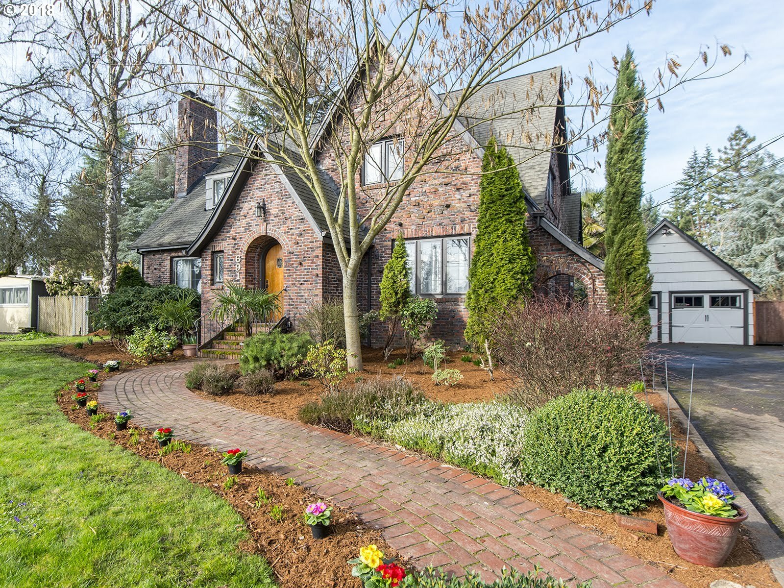 Property Photo:  691 NE Jackson School Rd  OR 97124 