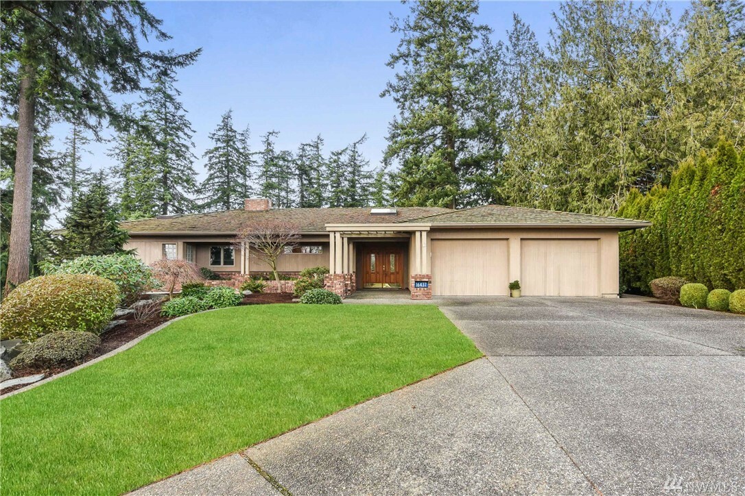 Property Photo:  16437 Fairway Dr  WA 98233 