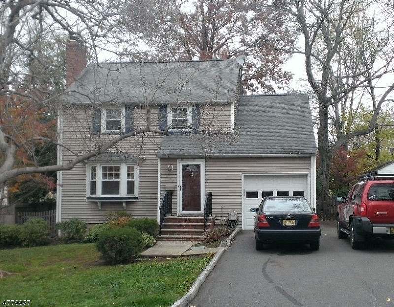 192 Delacy Dr  North Plainfield Boro NJ 07060 photo