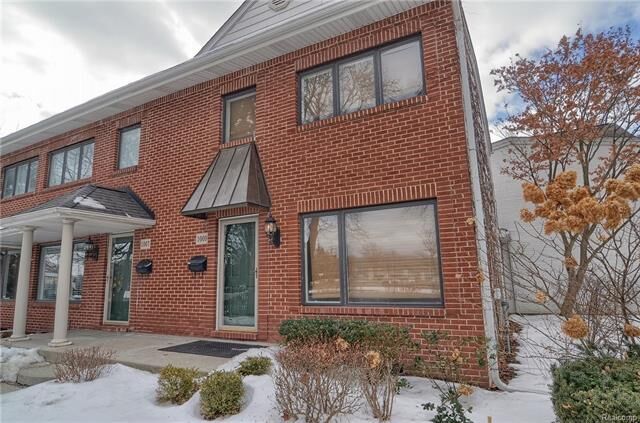 Property Photo: 1009 N Old Woodward Avenue MI 48009