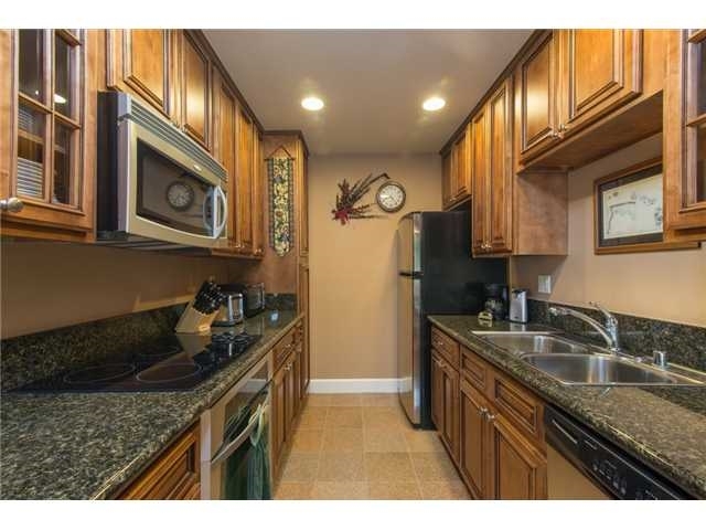 Property Photo: 8537 Villa La Jolla Dr #F CA 92037
