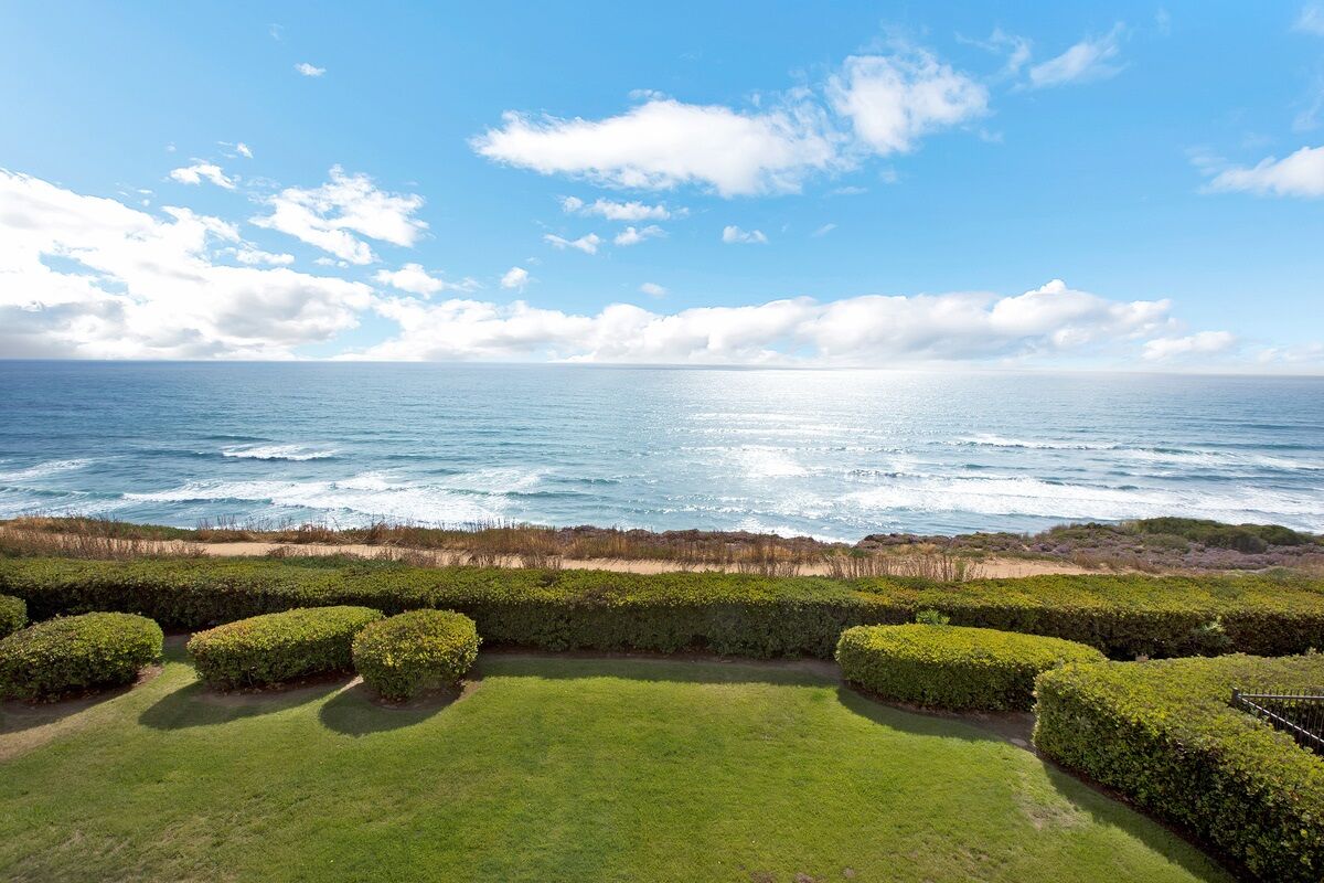 Property Photo:  424 Stratford Ct B22  CA 92014 