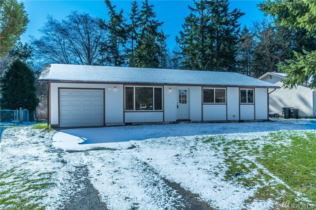 Property Photo: 1157 Sparrow Dr WA 98277