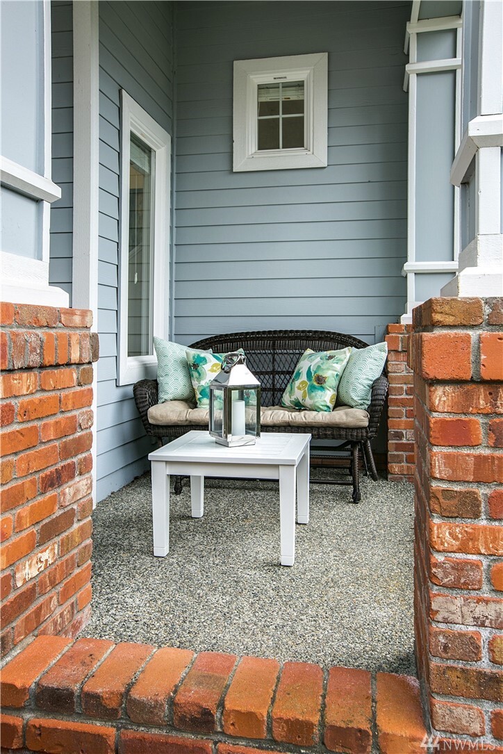 Property Photo: 25635 SE 41st St WA 98029